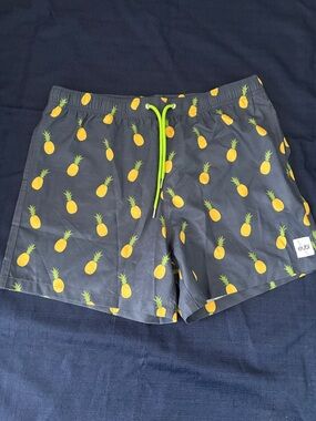 Men’s Pineapple-Print Swim Trunks